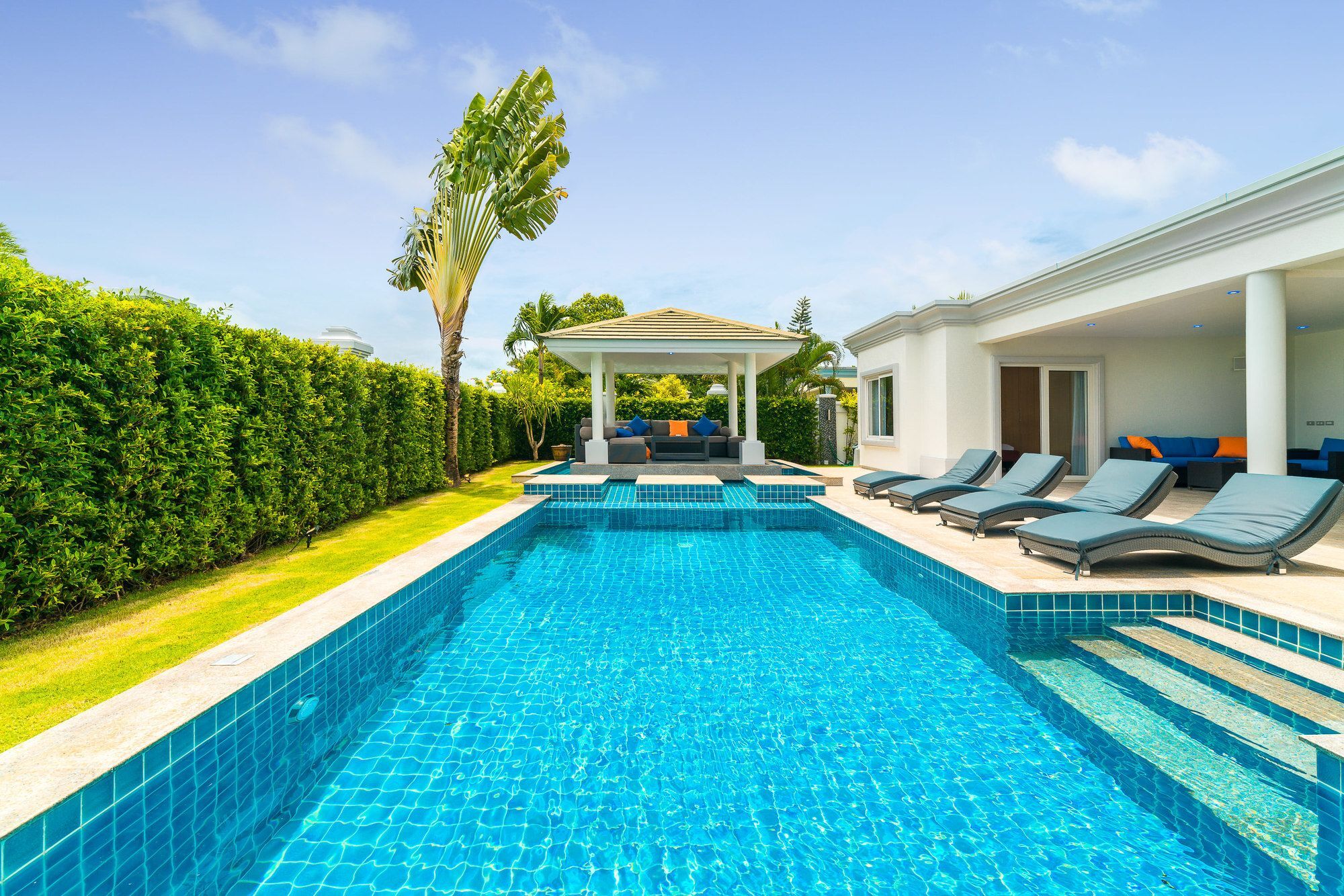 Luxury Pool 608 Pattaya