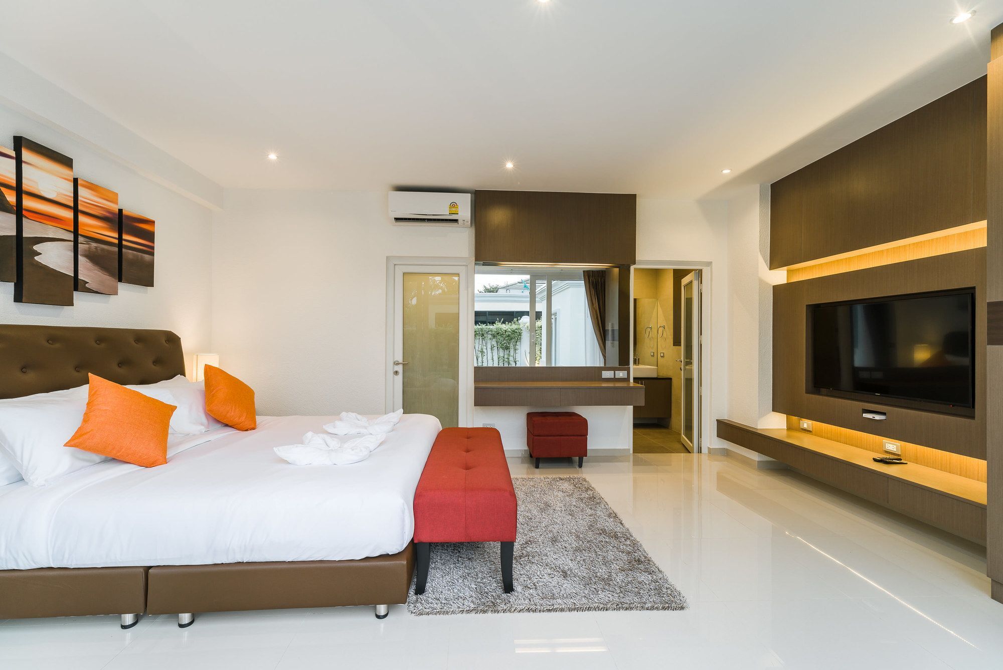 Luxury Pool 608 Pattaya