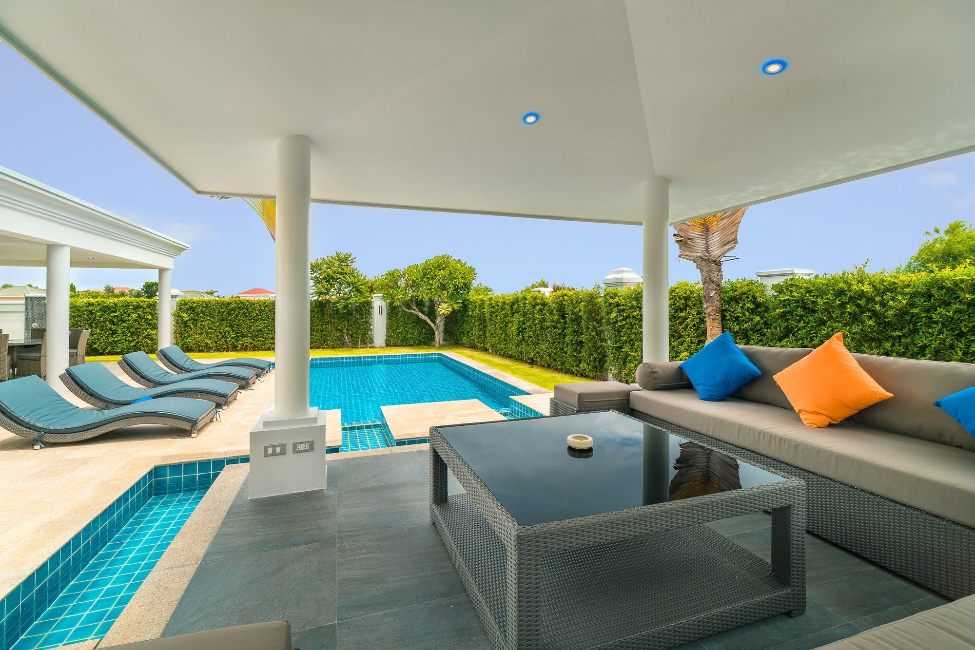 Luxury Pool 608 *
